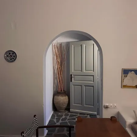 Akra *